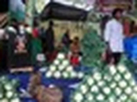 Nhập khẩu 90% dầu từ nước ngoài, nền kinh tế tăng trưởng nhanh nhất thế giới nhận tin dữ không ngờ
