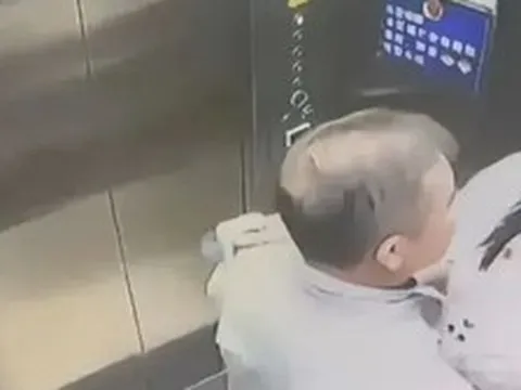 Bê bối tình ái chấn động: Chủ tịch tập đoàn công nghệ lộ clip thân mật với nữ influencer, ngay lập tức vốn hoá công ty bay 7,5 tỷ USD