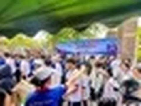 Thí sinh ở Gia Lai xin đi vệ sinh rồi giấu điện thoại vào túi quần