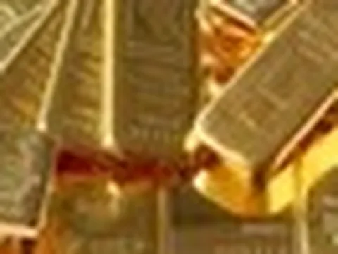 Giá vàng thế giới giảm mạnh nhất trong 13 năm