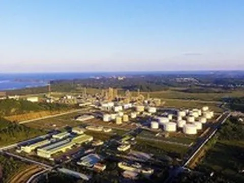 Vì sao Tổ hợp LNG Dung Quất 150 triệu USD của đại gia xăng dầu Lê Văn Tám bị vướng?