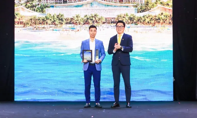 ĐÔNG TÂY LAND NHẬN VINH DANH ĐẠI LÝ BỨT PHÁ: THẮNG LỢI TỪ SỰ AM HIỂU CHỦ ĐẦU TƯ VÀ KHÁCH HÀNG